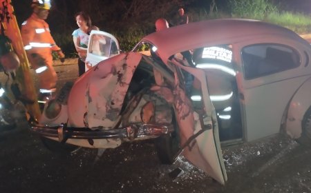 Colisão entre veículos na BR-146 deixa condutor com ferimentos