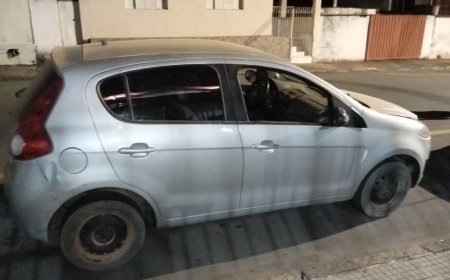 Veículo furtado na Bahia é recuperado na divisa entre os municípios de Muzambinho e Monte Belo