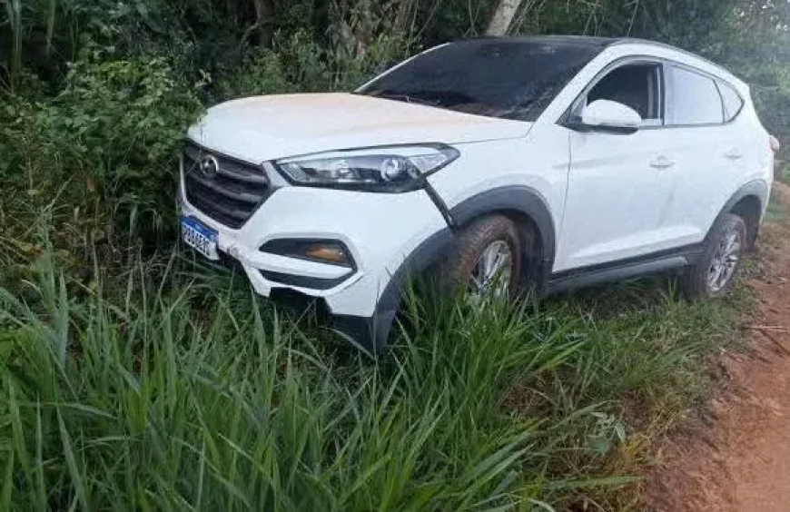 Veículos utilizados pelos criminosos em ataque à agência bancária em Guaxupé são encontrados entre Monte Santo e Guaranésia