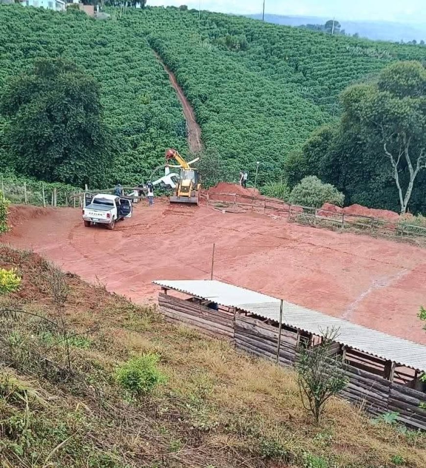 Helicóptero cai em sítio em Nova Resende e ninguém sai ferido