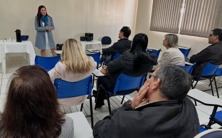 Diretora do Procon de Guaxupé orienta comerciantes sobre precificação em vitrines na ACIG