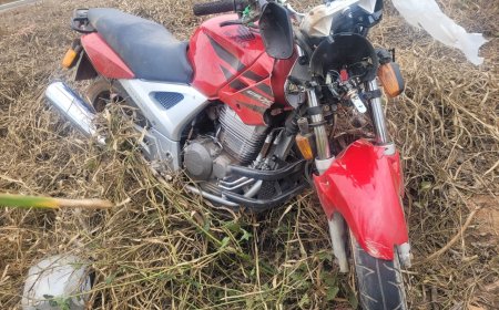 Acidente com motocicleta deixa pai e filho feridos na BR-491, próximo à Guaranésia