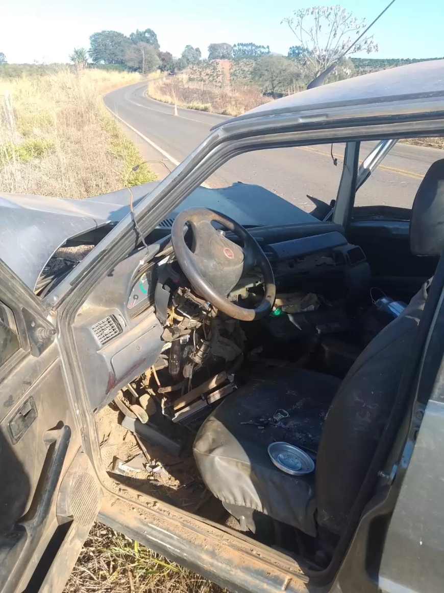 Após colisão entre veículos na MG-184, idoso gravemente ferido vai a óbito em hospital de Alfenas