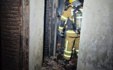 Residência de casal de idosos é destruída por incêndio
