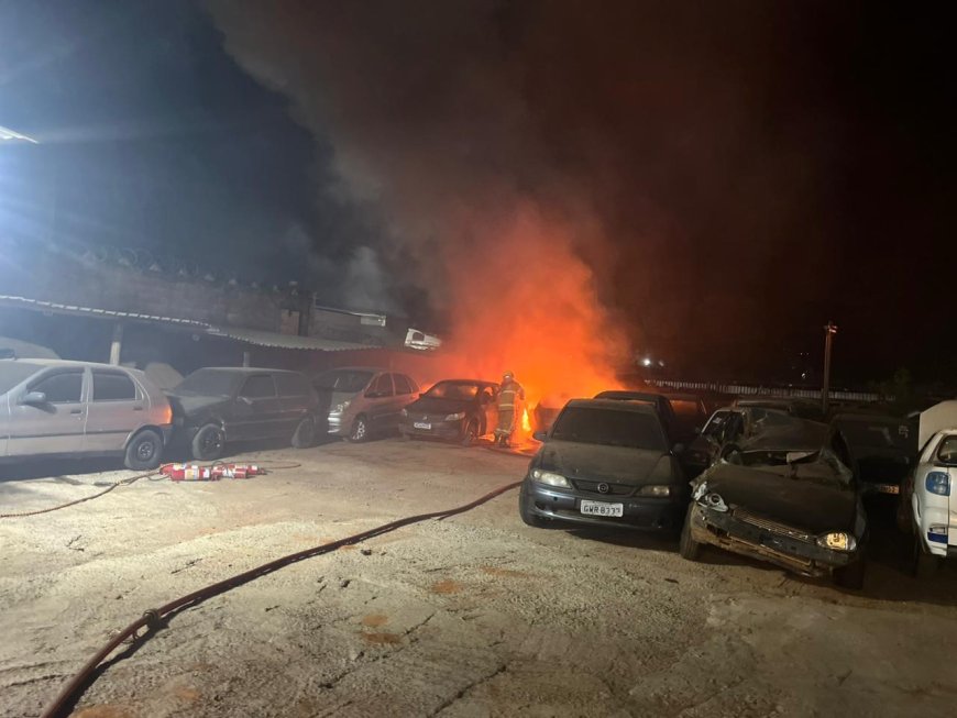 Pátio do Detran pega fogo no Sul de Minas