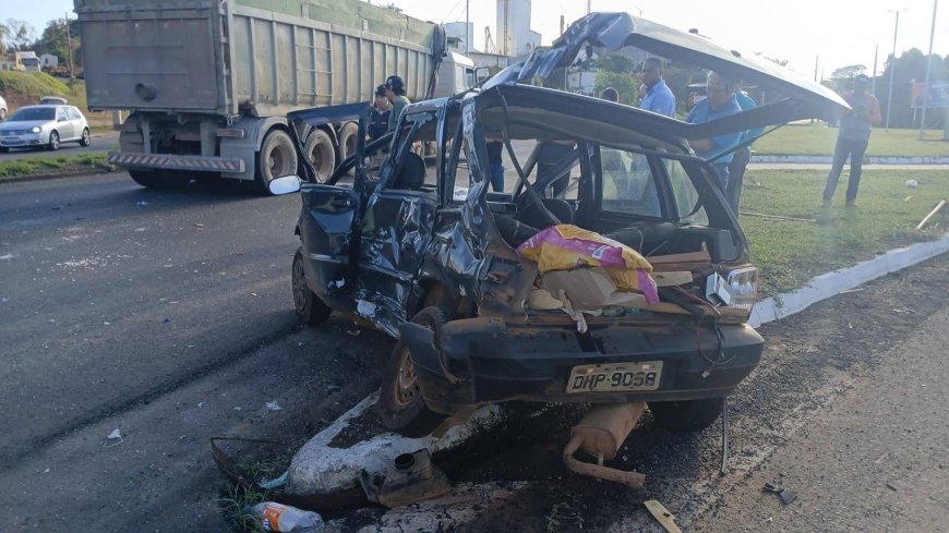 Uma pessoa morre e outra fica em estado grave em grave acidente na MG-344