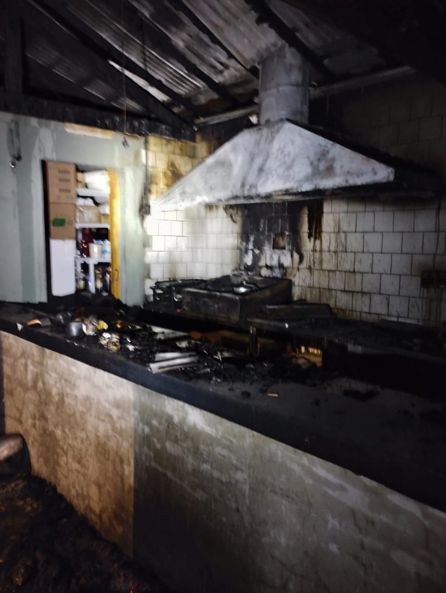 Incêndio destrói interior de hamburgueria em Poços de Caldas