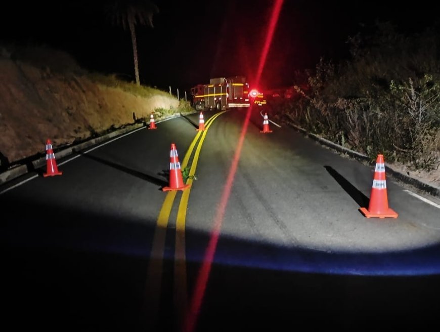 Homem de 39 anos perde o controle do veículo, que capota em estrada rural de Nova Resende