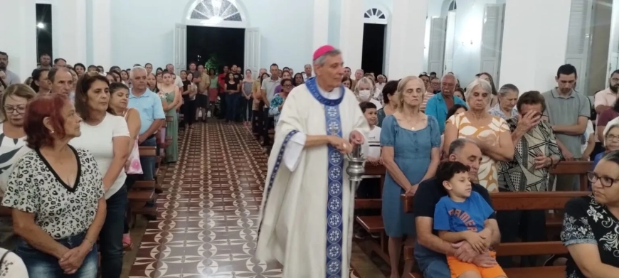 Reestruturação de Igreja em Carmo do Rio Claro é celebrada pelo Bispo de Guaxupé