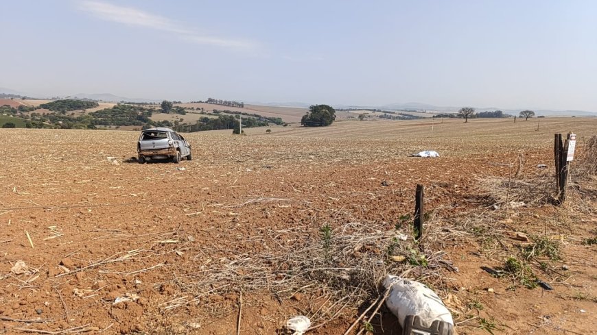 Veículo capota na rodovia entre Alfenas e Serrania e motorista morre no local