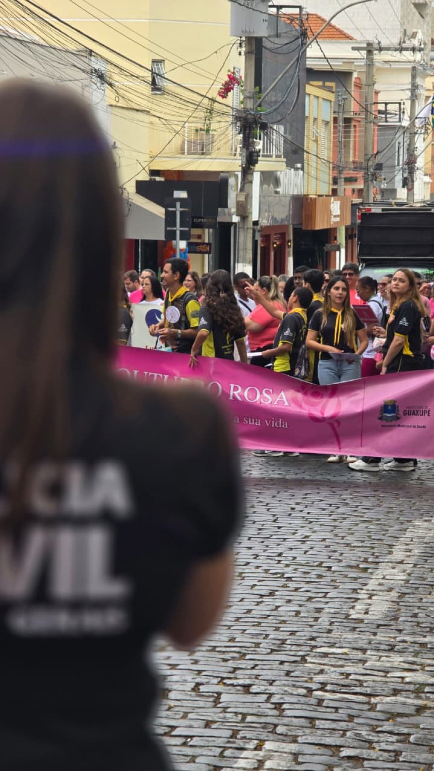 Polícia Civil participa da Caminhada Rosa em apoio à prevenção do câncer de mama em Guaxupé
