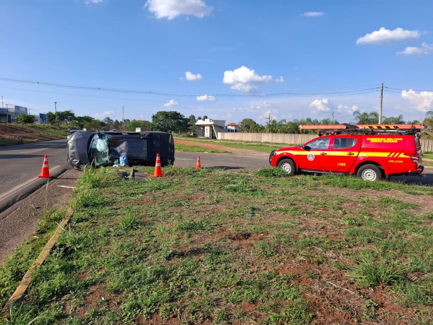 Colisão entre ônibus e carro deixa crianças feridas na MG-179, próximo à Unifenas