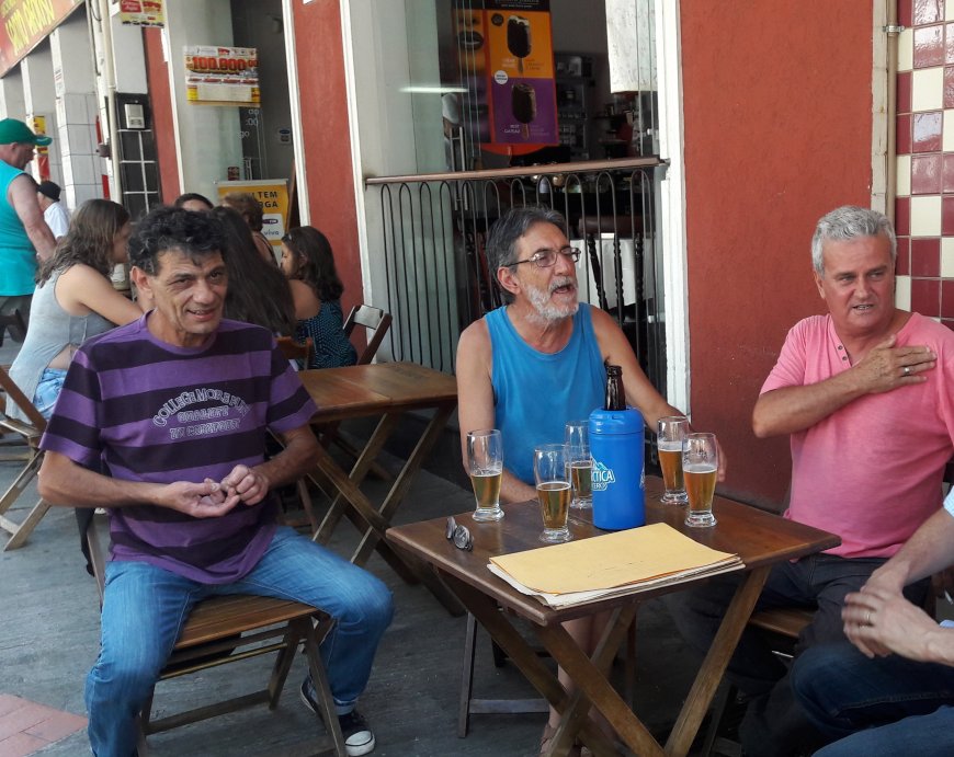 DJs com música dançante, pocket show e tributo ao Coreto na Casa da Lorice, dia 13, em Guaxupé