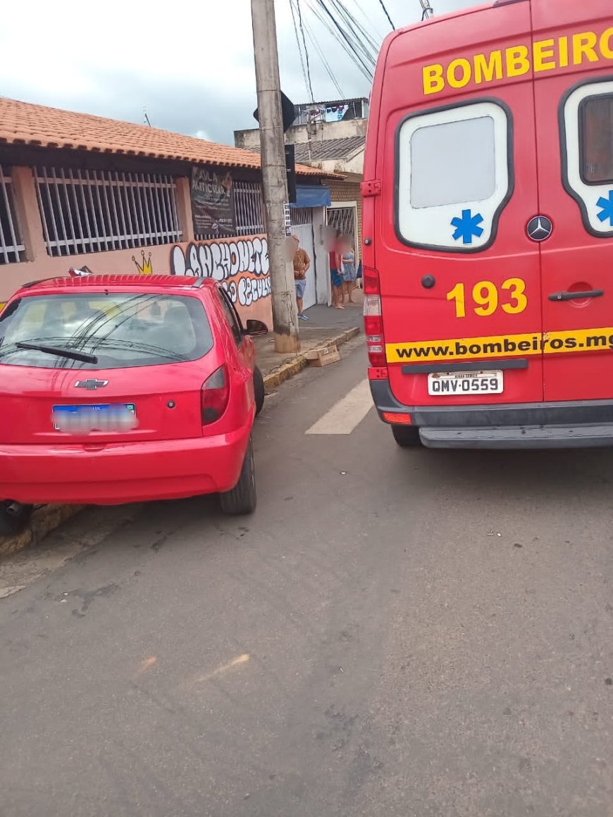 Bombeiros socorrem idoso atingido por veículo sem condutor no Sul de Minas