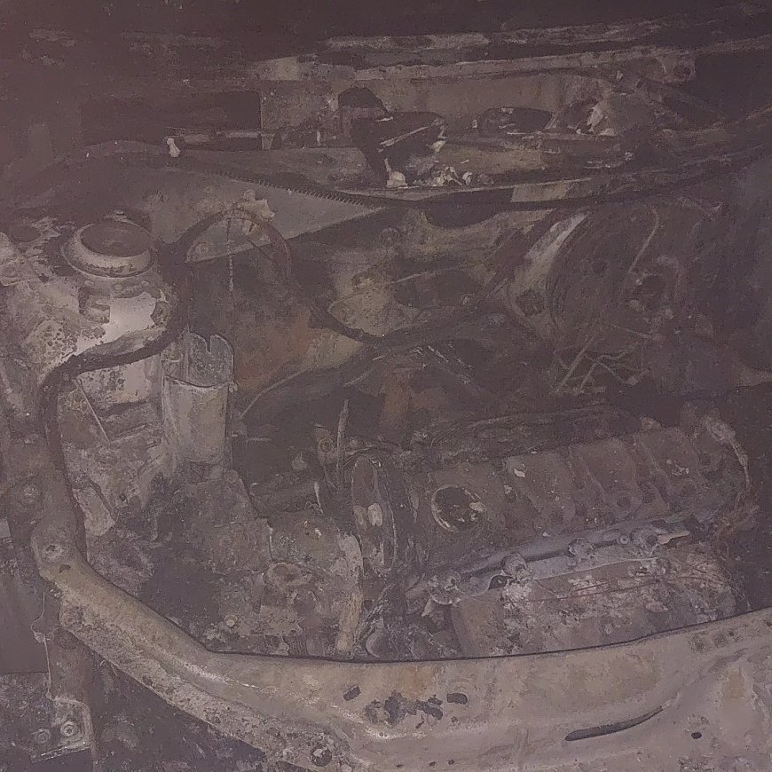Caminhonete incendeia-se em garagem de residência em Guaxupé