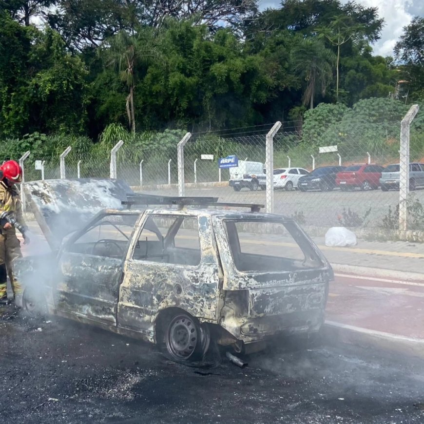 Abastecimento acima do limite pode ter causado incêndio em veículo em Guaxupé