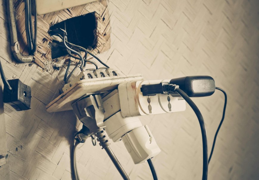 Conheça cinco riscos elétricos que parecem inofensivos, mas são muito perigosos