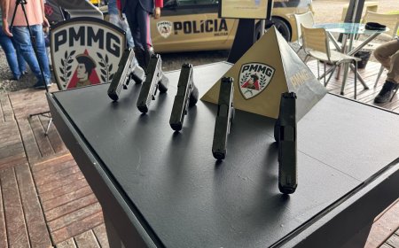 PM de Guaxupé recebe pistolas durante a Femagri