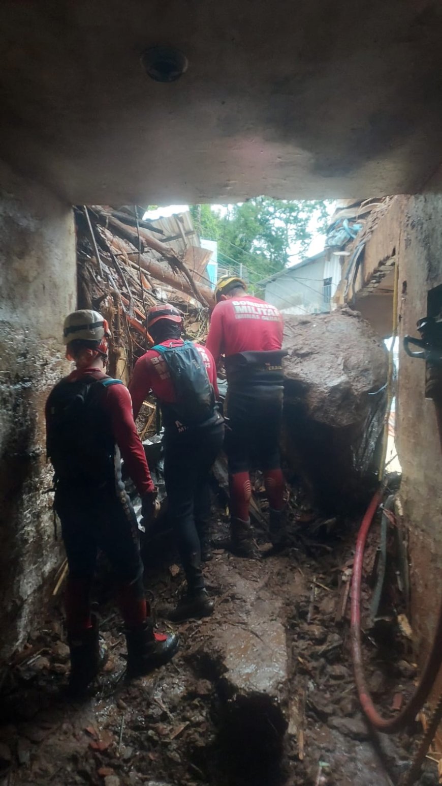 Bombeiros de Poços de Caldas finalizam missão em Juiz de Fora e retornam ao Sul de Minas