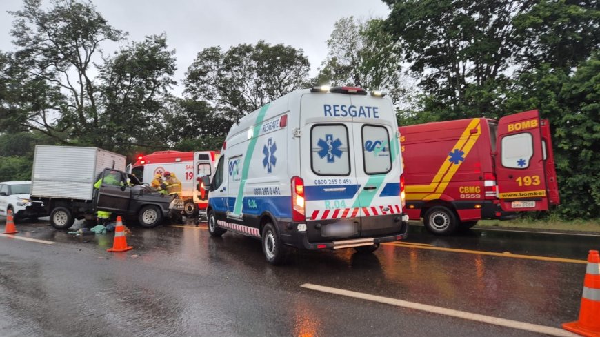 Grave acidente na MGC-491 envolve três veículos e deixa vítima presa às ferragens