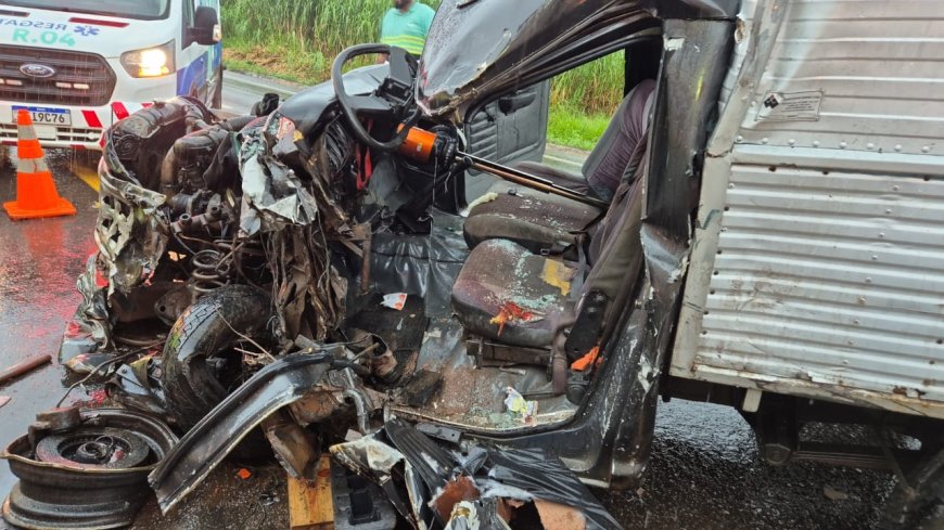 Grave acidente na MGC-491 envolve três veículos e deixa vítima presa às ferragens