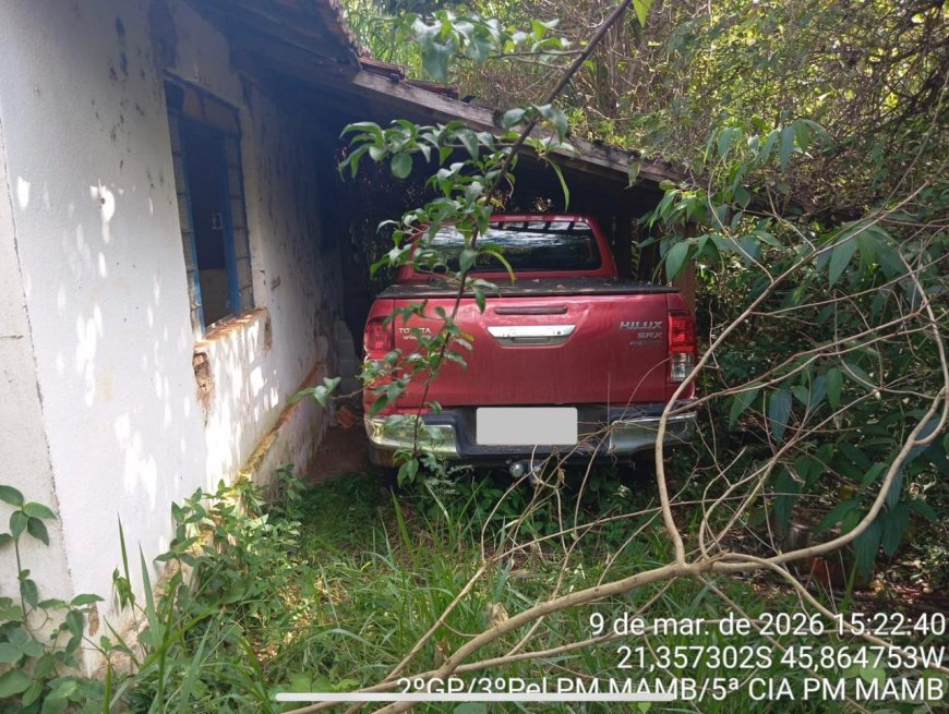 Veículo produto de furto é localizado em lavoura de café na zona rural de Alfenas