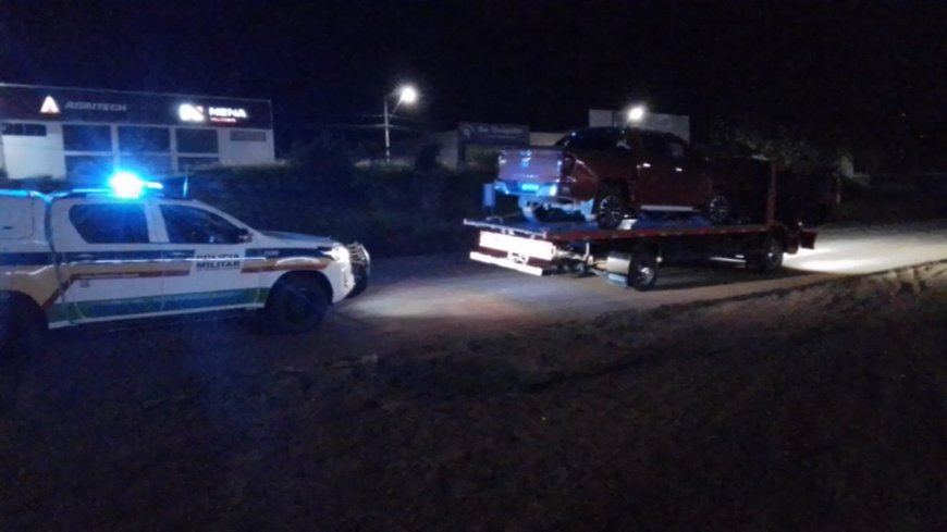 Veículo furtado em assalto é localizado em lavoura de café no interior de Minas