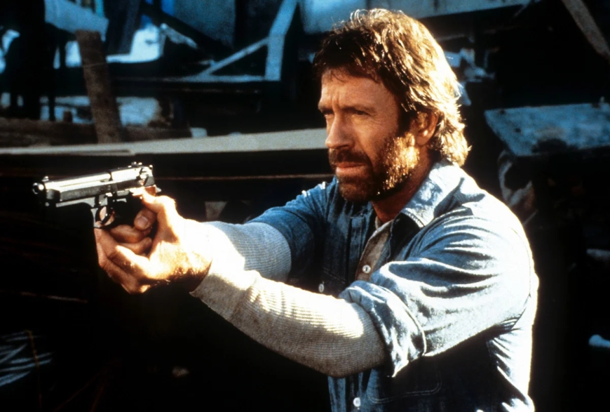 Ator Chuck Norris, lenda dos filmes de ação, morre aos 86 anos