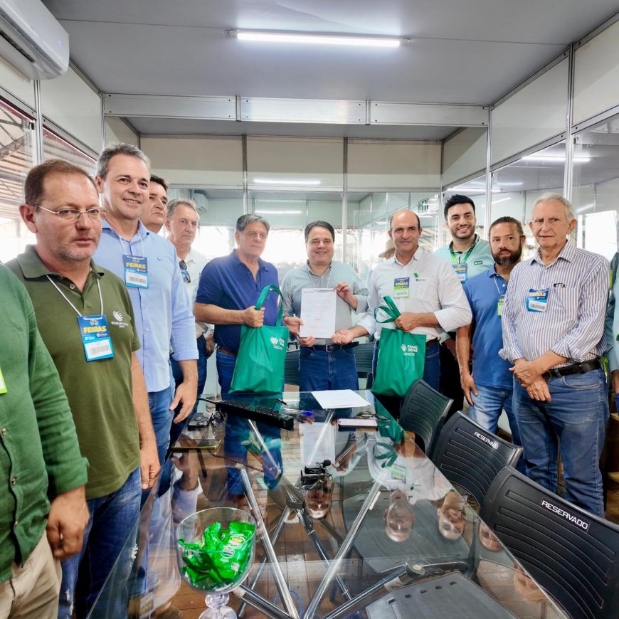 Cooxupé e Sistema FAEMG/Senar renovam convênio na Femagri 2026