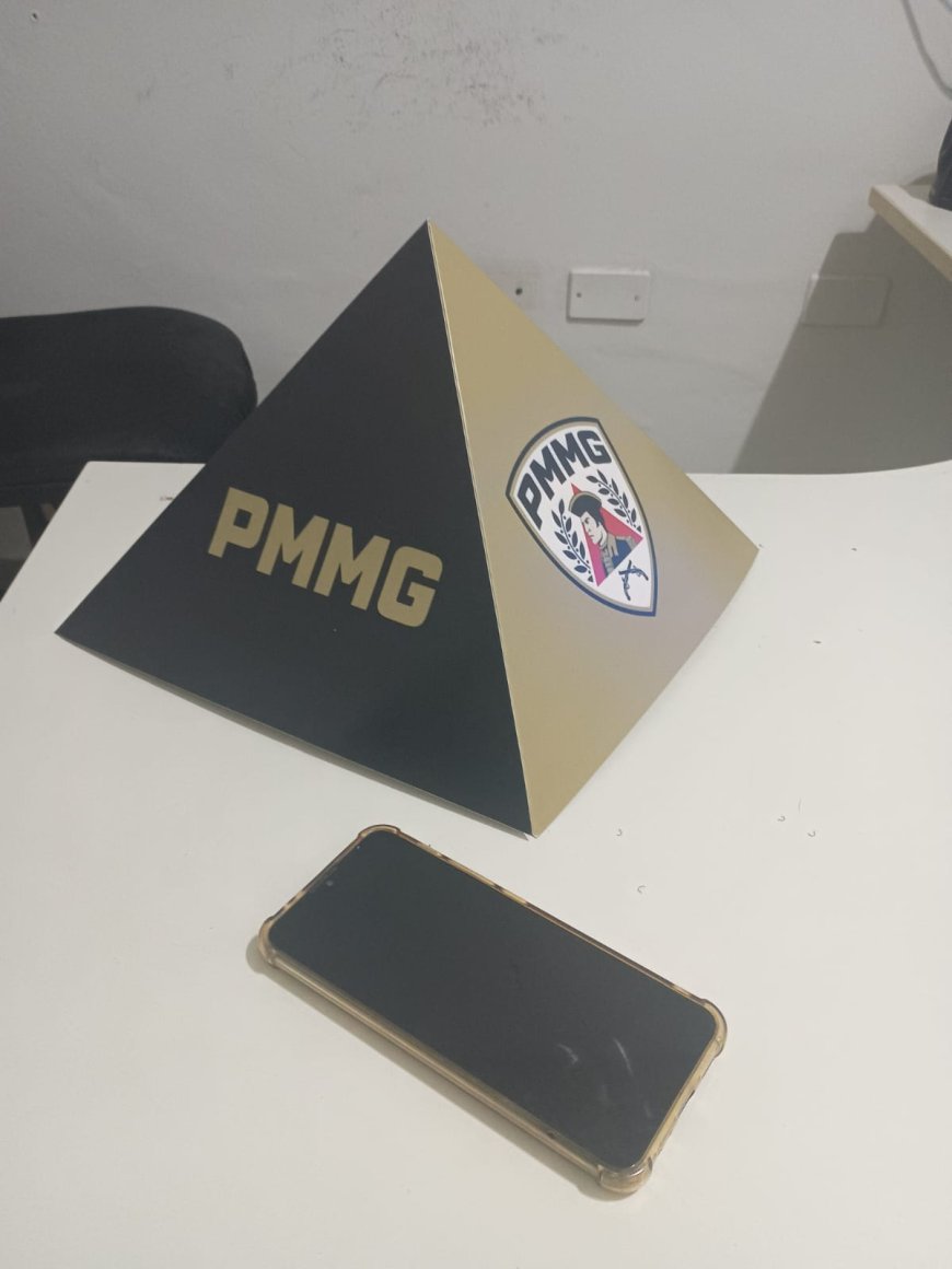 Celular furtado no interior de veículo é recuperado pela PM em Muzambinho