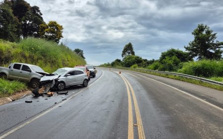 Uma pessoa morre e três ficam feridas em acidente na BR-146, em Passos