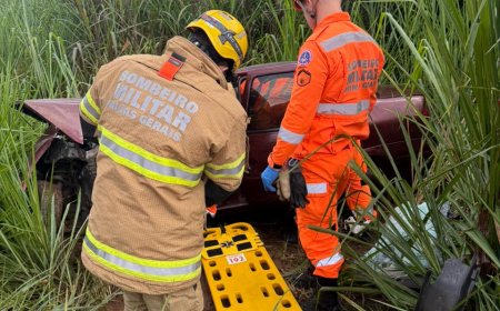 Acidente na Curva da Morte deixa vítima presa às ferragens do veículo com fraturas nos dois braços
