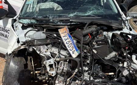 Veículo oficial da Secretaria de Estado de Saúde de MG que transportava paciente para consulta bate em Hilux em rodovia no Sul de Minas