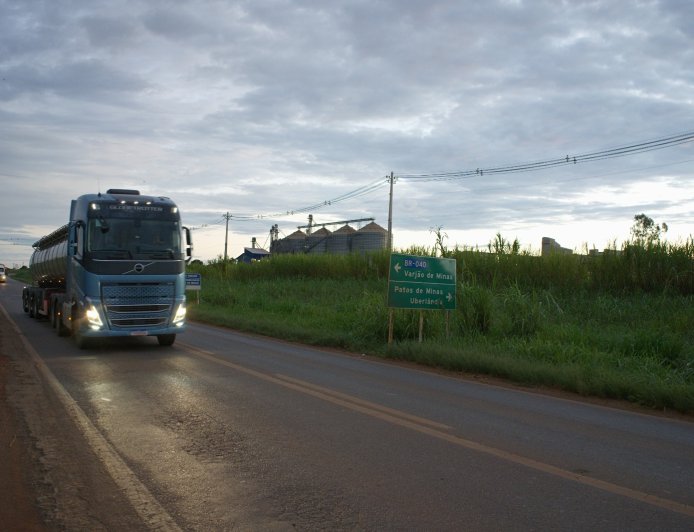 Rodovias mineiras têm restrição de circulação de veículos pesados no feriado do Dia do Trabalhador