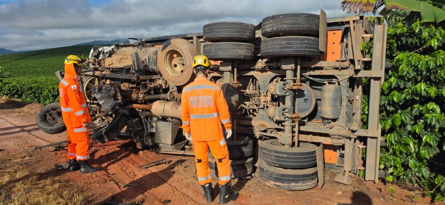 Condutor de 35 anos morre em grave acidente na MGC-179, entre Alfenas e Machado