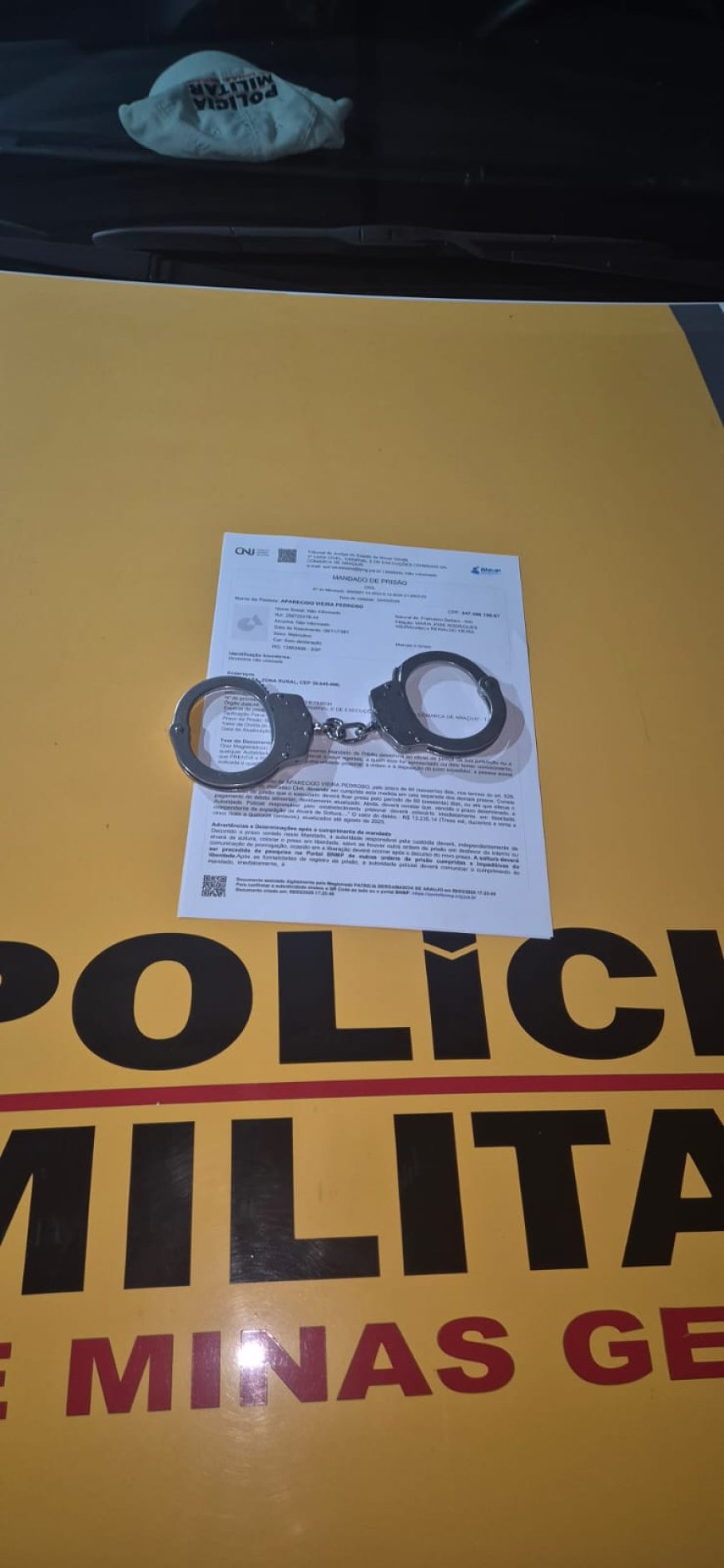 Em Operação Última Parada, foragido da justiça é preso dentro de ônibus por débito de pensão alimentícia