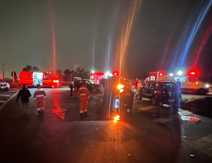 Colisão entre quatro veículos mobiliza equipes de resgate em São Sebastião do Paraíso