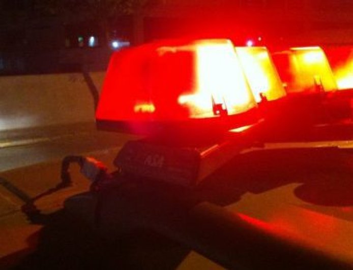 Em acidente na área central de Guaxupé, motociclista fica ferido ao ser arremessado ao solo