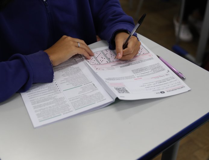 Estudantes do 3º ano do ensino médio da rede estadual mineira receberão kits para o ENEM