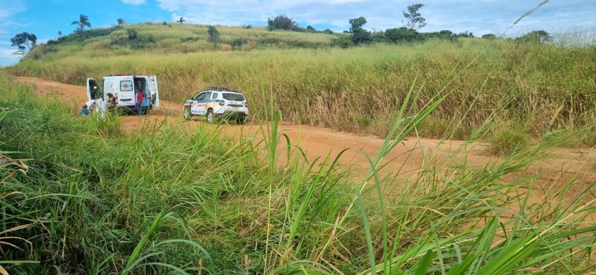 Motorista fica ferido ao desviar de veículo e cair em barranco na MG-449, em Arceburgo