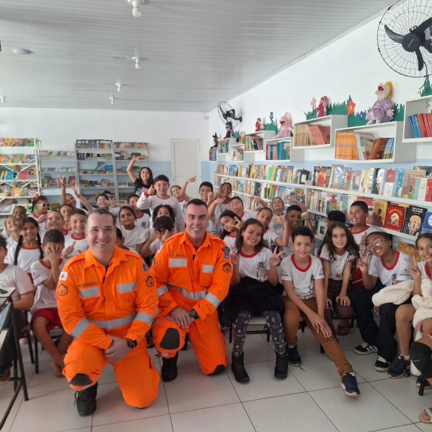Através do projeto "Bombeiros nas Escolas", militares de Guaxupé realizam atividade educativa em escola de Guaranésia