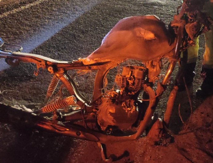 Motociclista na contramão de direção tem morte instantânea ao colidir com veículo na MGC-491