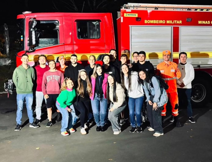 Bombeiros realizam palestra de primeiros socorros para acadêmicos de Educação Física do Unifeg
