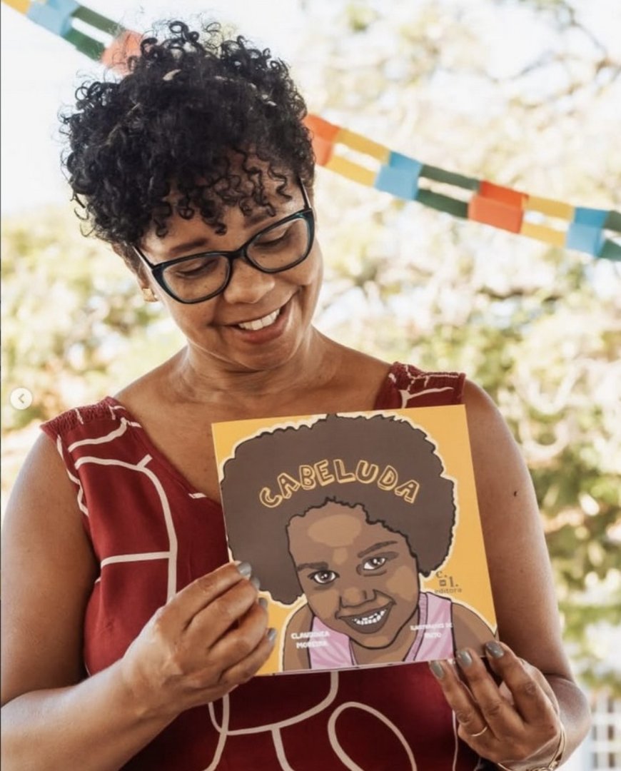 Escritora Claudinea Moreira faz lançamento oficial do livro Cabeluda em Guaxupé
