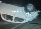 Vídeo: Fusca capota na MGC-491 e deixa ferido em Monte Belo; latas de cerveja foram encontradas no local