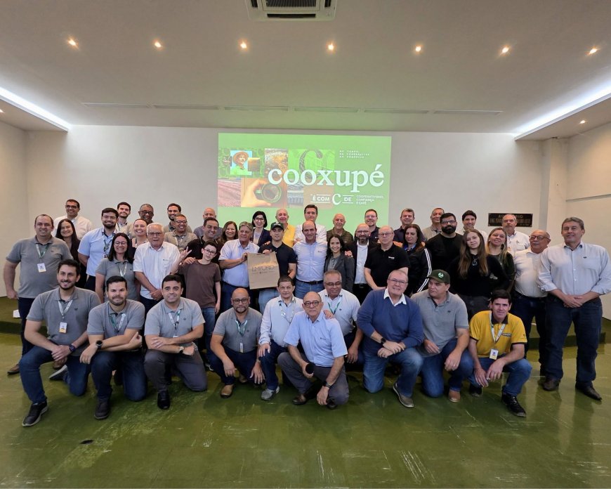 Deputado Federal Nikolas Ferreira visita a Cooxupé