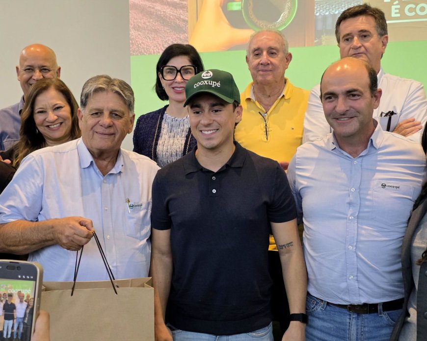 Deputado Federal Nikolas Ferreira visita a Cooxupé