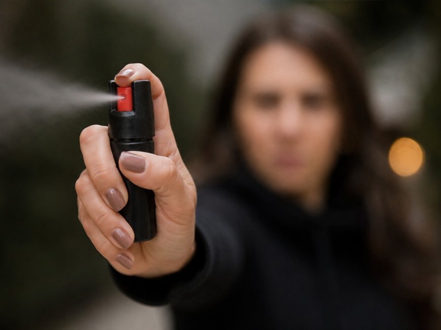 Mulheres podem comprar e usar spray de pimenta para defesa pessoal