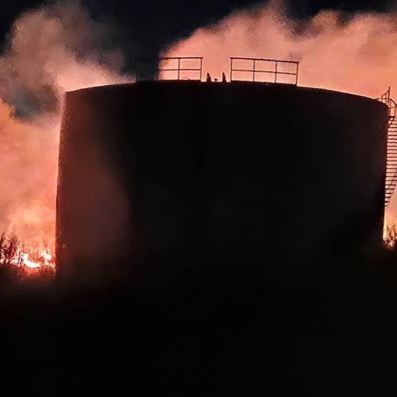 Ação rápida do Corpo de Bombeiros de Guaxupé evita maiores danos em incêndio na Destilaria Alvorada, em Guaranésia