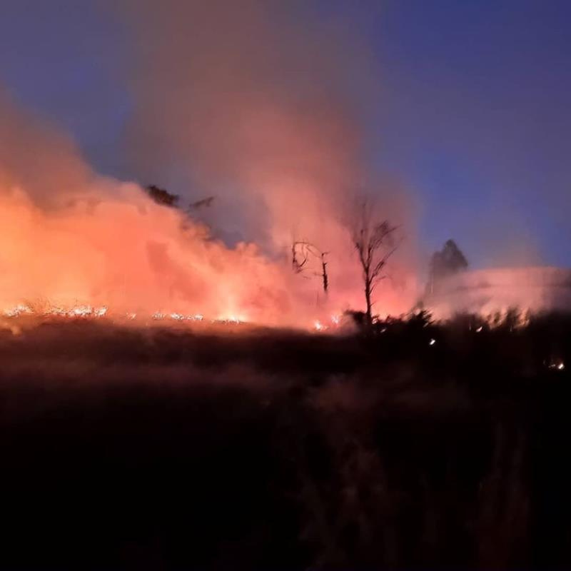 Ação rápida do Corpo de Bombeiros de Guaxupé evita maiores danos em incêndio na Destilaria Alvorada, em Guaranésia